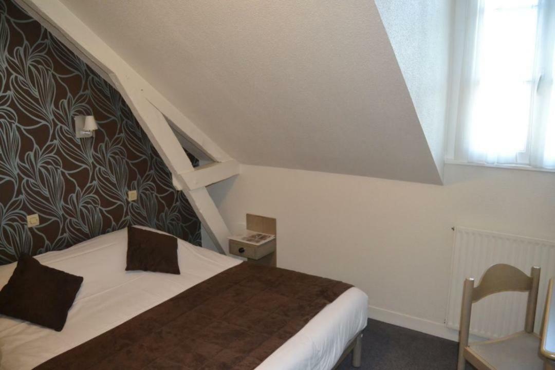 Hotel L'Esperance Vitre Bagian luar foto