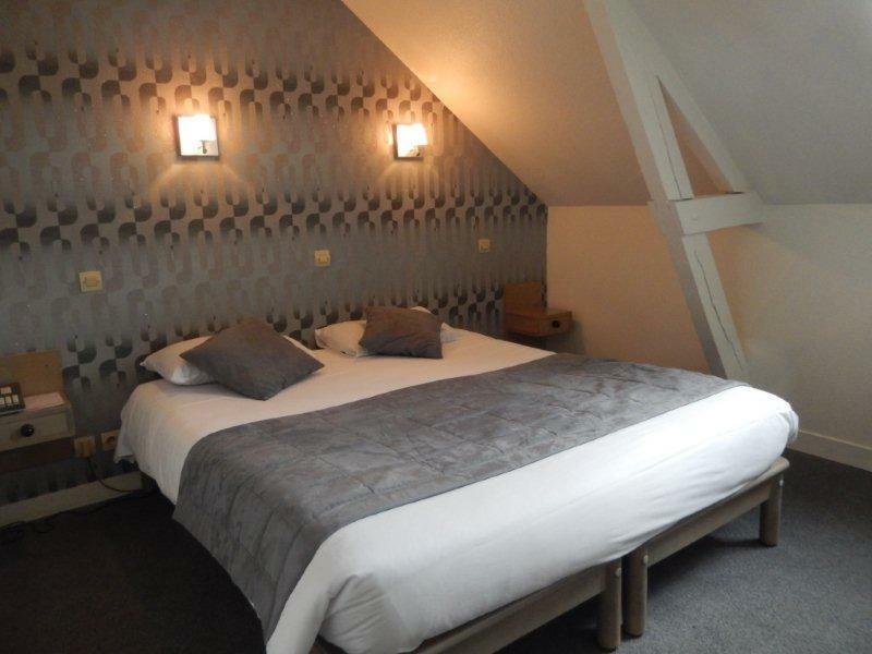 Hotel L'Esperance Vitre Bagian luar foto