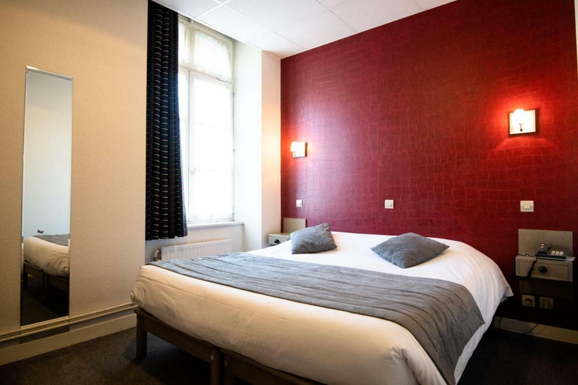 Hotel L'Esperance Vitre Bagian luar foto