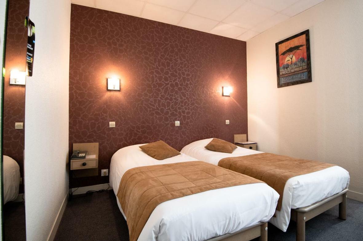 Hotel L'Esperance Vitre Bagian luar foto